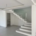Excelente Casa em Condomínio com 3 Suítes em Intermares