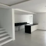 Excelente Casa em Condomínio com 3 Suítes em Intermares