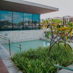 Excelente Casa em Condomínio com 3 Suítes em Intermares