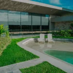 Excelente Casa em Condomínio com 3 Suítes em Intermares