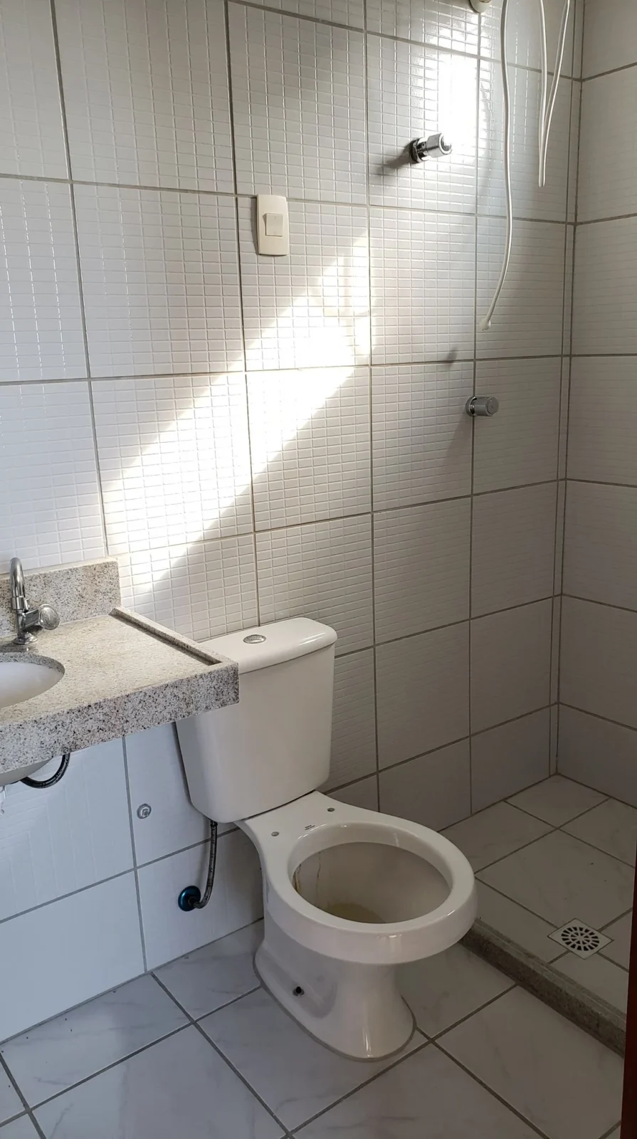 Apartamento no Bairro dos Estados 2 Quartos sendo 1 Suíte com Elevador e Piscina