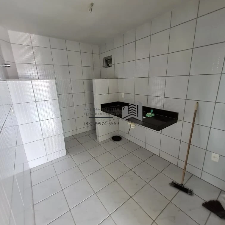 Apartamento no Bairro dos Estados 2 Quartos sendo 1 Suíte com Elevador e Piscina