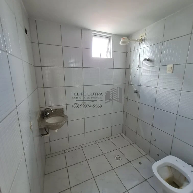 Apartamento no Bairro dos Estados 2 Quartos sendo 1 Suíte com Elevador e Piscina
