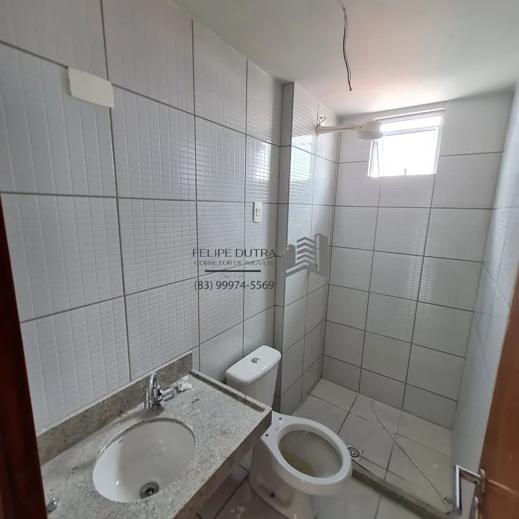 Apartamento no Bairro dos Estados 2 Quartos sendo 1 Suíte com Elevador e Piscina