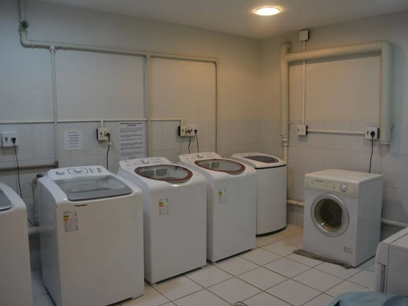 Apartamento no Bairro dos Estados 2 Quartos sendo 1 Suíte com Elevador e Piscina