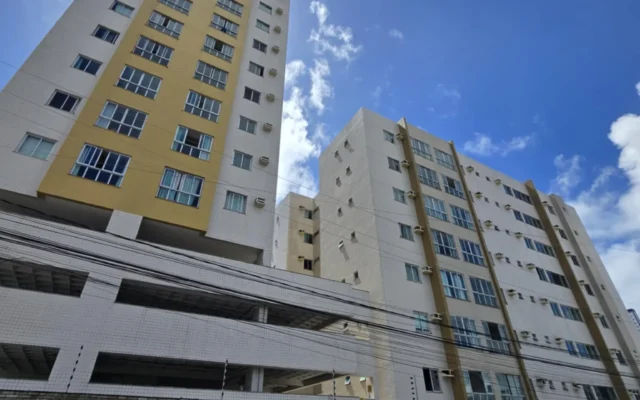 Apartamento no Bairro dos Estados 2 Quartos sendo 1 Suíte com Elevador e Piscina