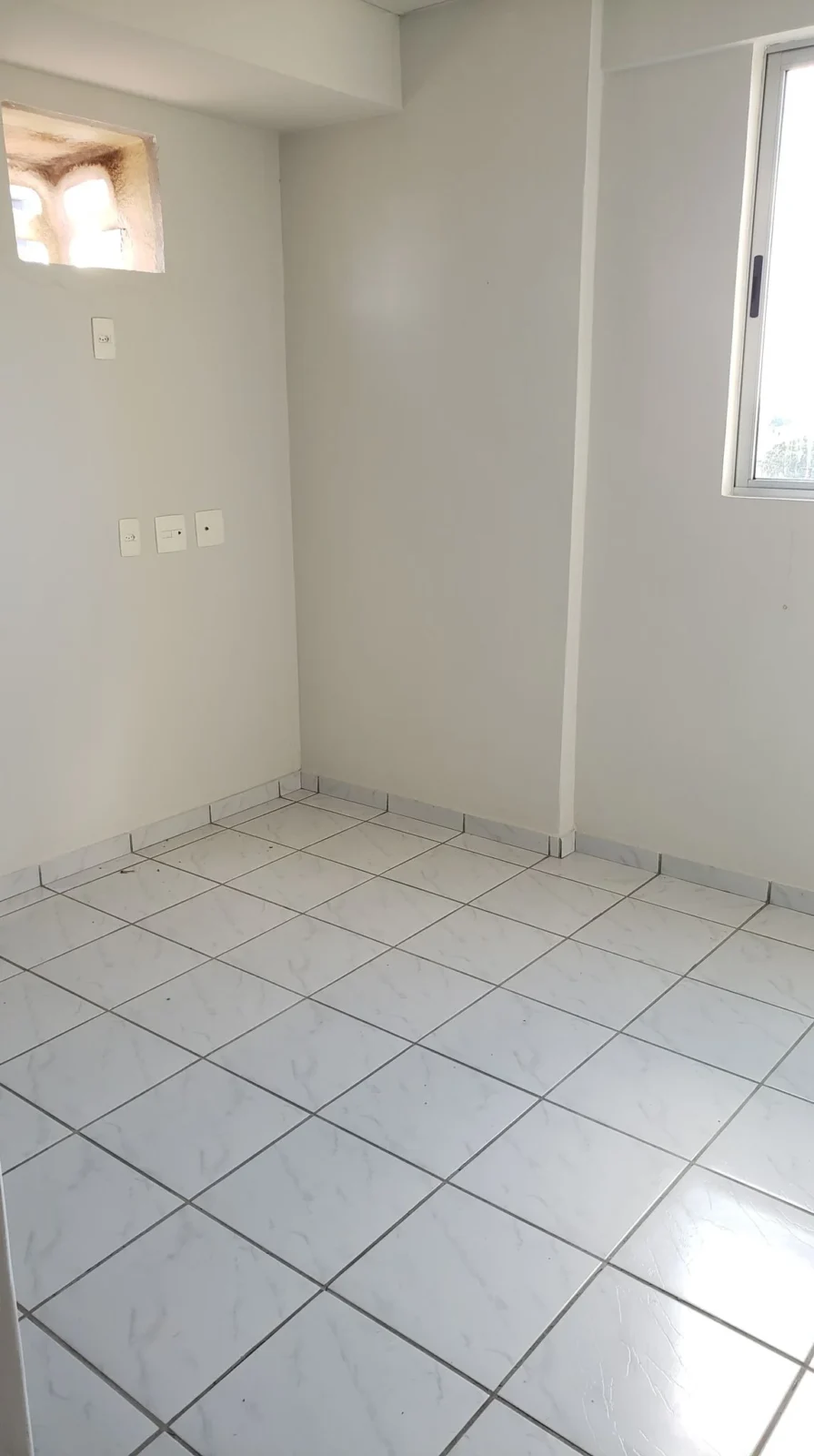 Apartamento no Bairro dos Estados 2 Quartos sendo 1 Suíte com Elevador e Piscina