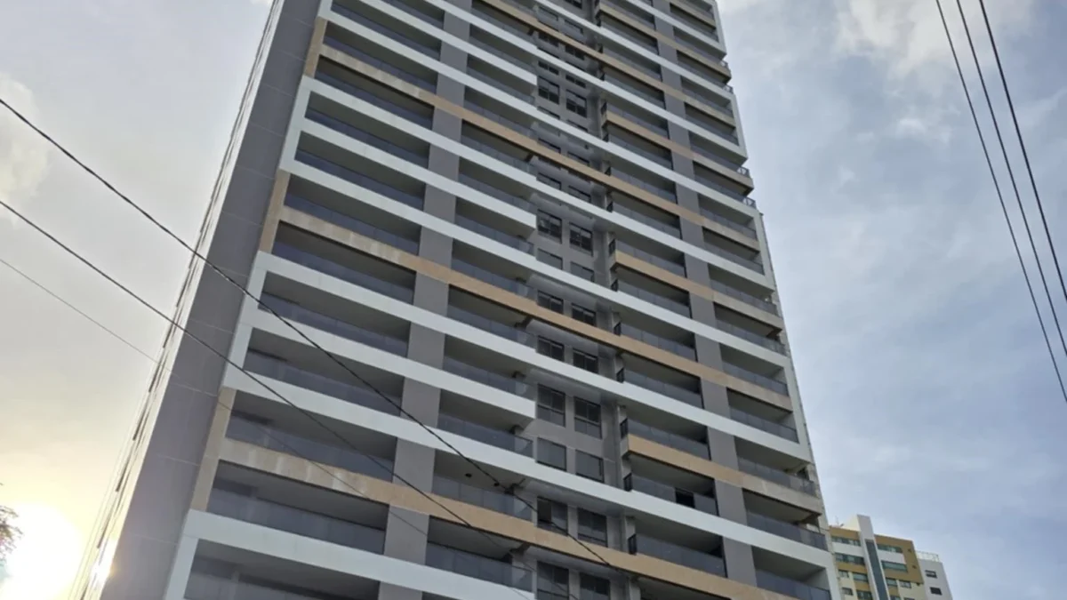 Apartamento no João Agripino/Brisamar com 3 Quartos, 2 Vagas e Lazer Completo