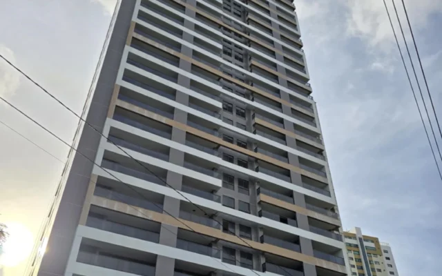 Apartamento no João Agripino/Brisamar com 3 Quartos, 2 Vagas e Lazer Completo