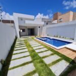 Casa de Luxo na Praia de Carapibus com 3 Suítes, Piscina, 200m do mar