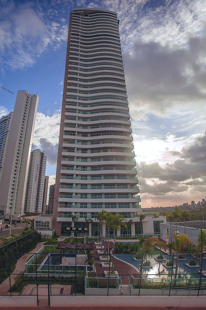 Mansão no Altiplano com 5 Suítes, 6 Vagas, 510m², Lazer Completo