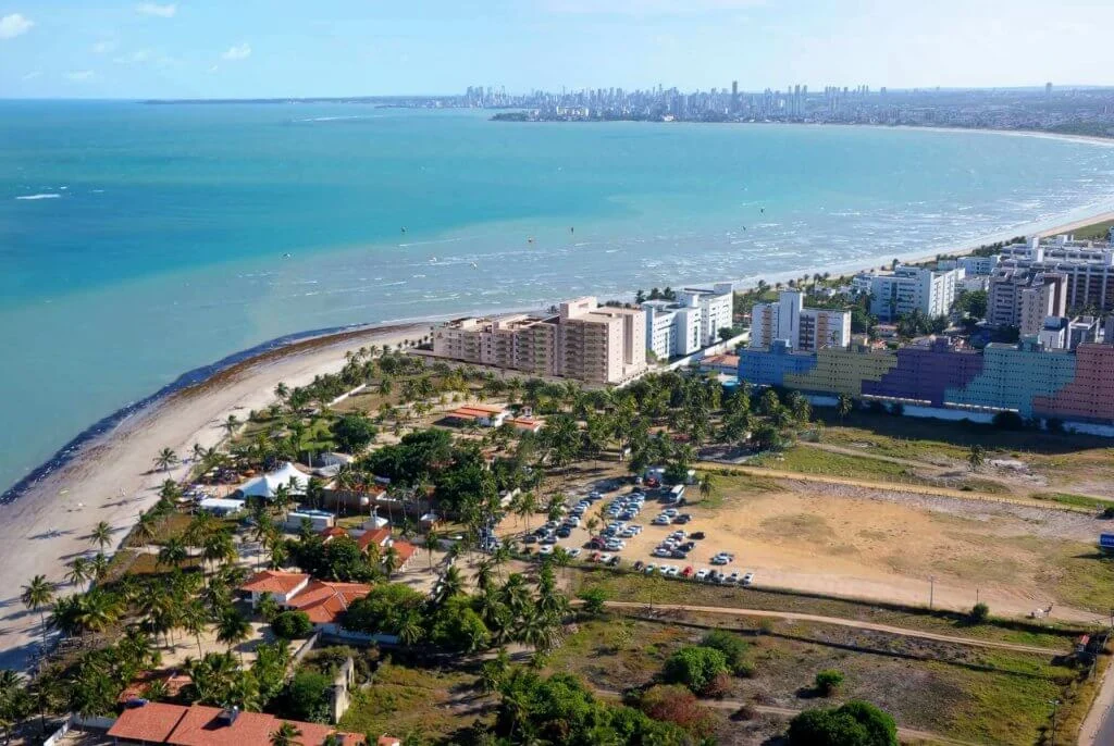 Beira-Mar Pé na Areia em Ponta de Campina 2 Quartos, Lazer Completo
