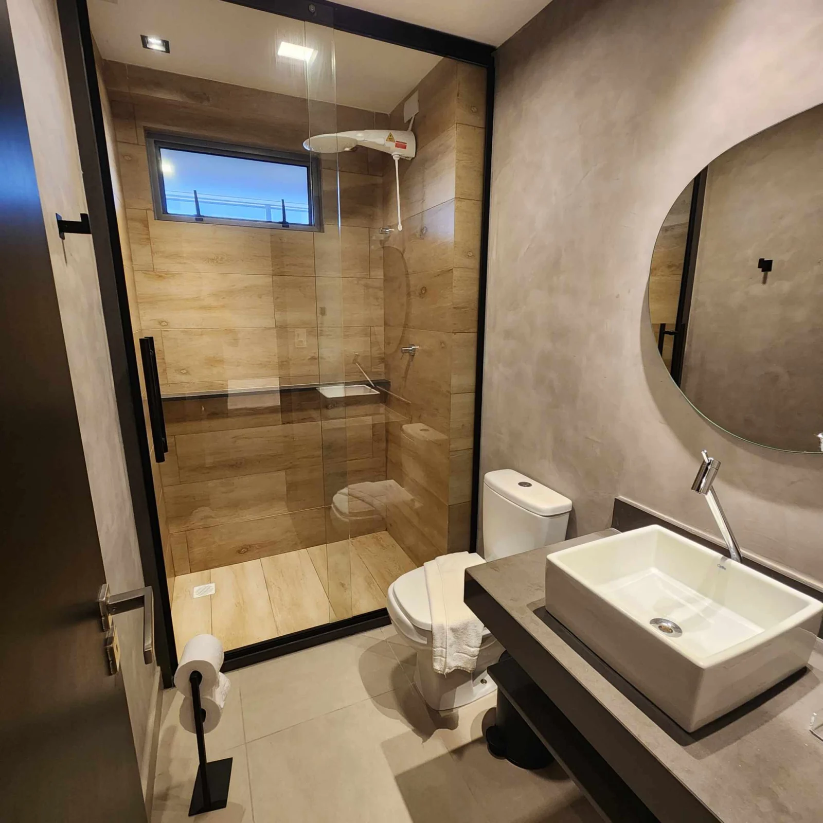 Flat pronto no Jardim Oceania/Bessa com Elevador, Piscina, 70m do Mar