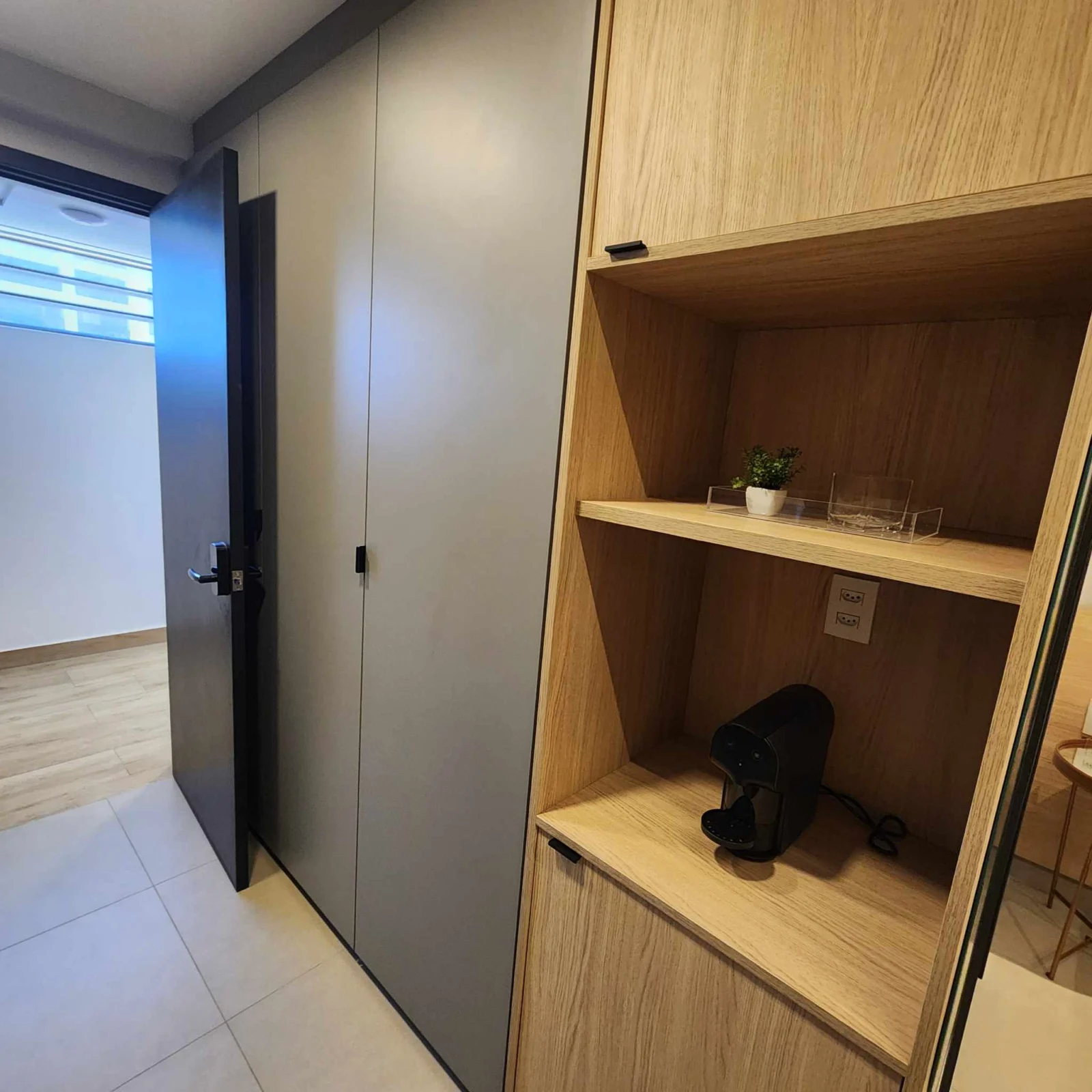 Flat pronto no Jardim Oceania/Bessa com Elevador, Piscina, 70m do Mar