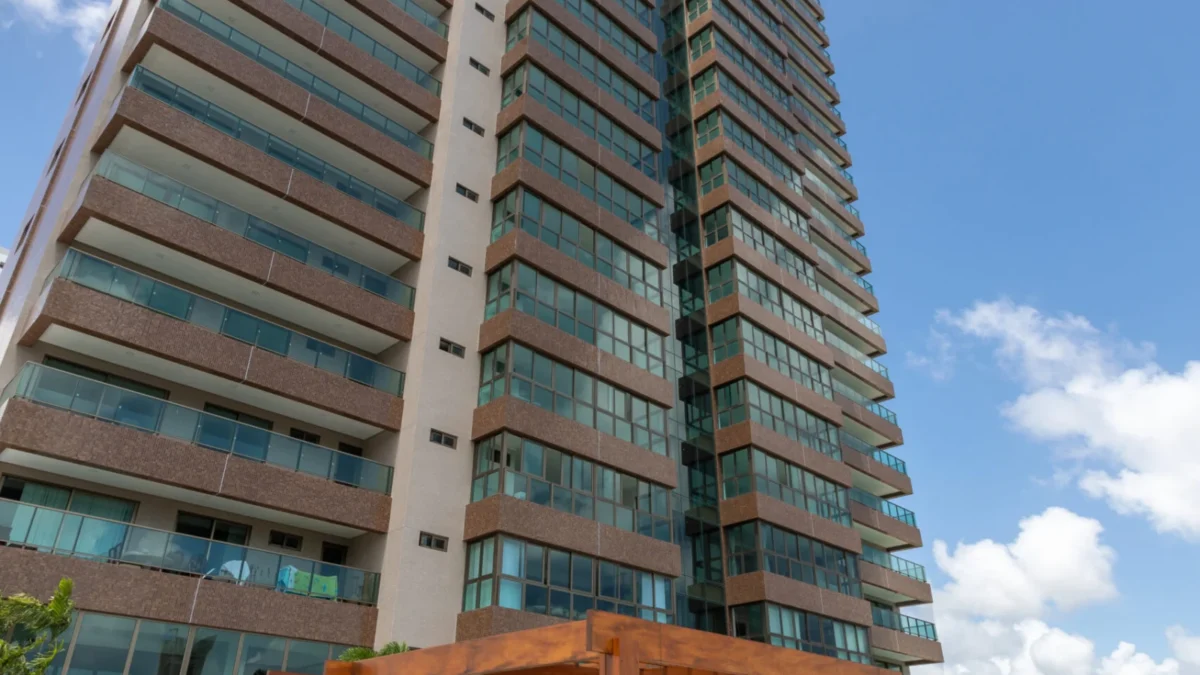 Apartamento no Bairro dos Estados com 3 Suítes, 4 Vagas, 255m²