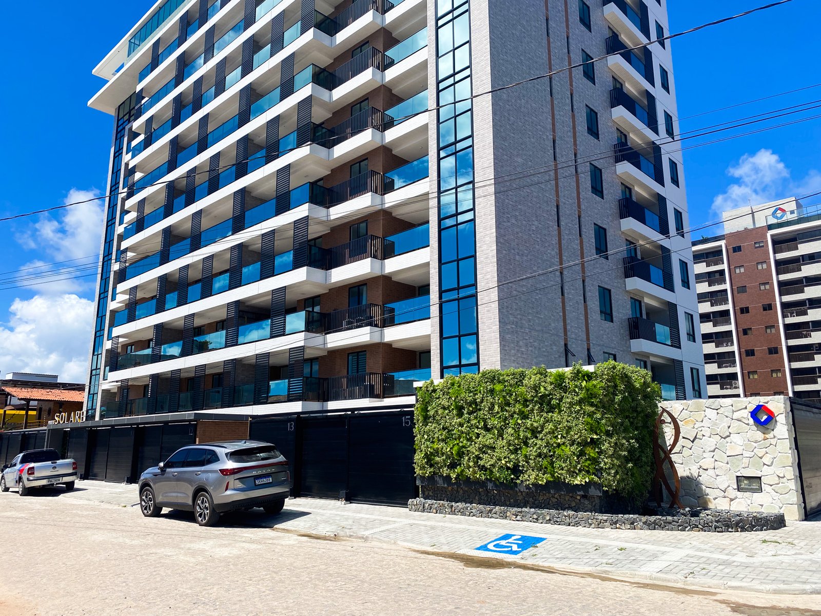 Apartamento em Camboinha com 2 Quartos sendo 1 Suíte, Lazer Completo, Próximo ao Mar
