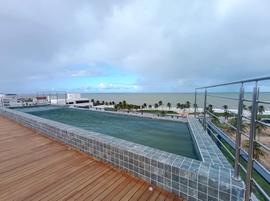 Apartamento em Intermares com 2 ou 3 Quarto sendo 1 Suíte, Elevador e Piscina