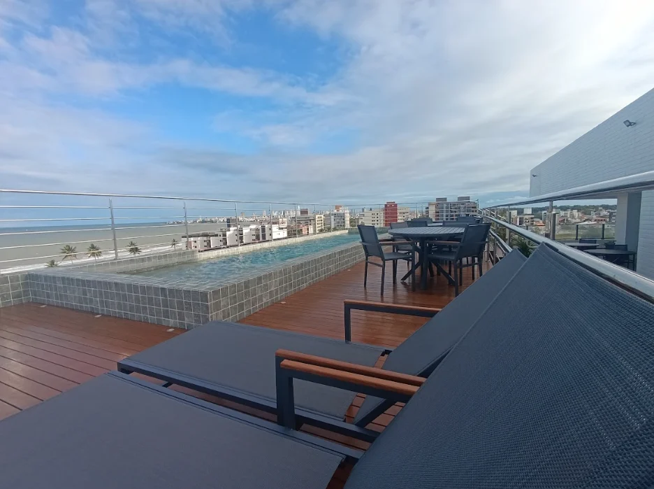 Apartamento em Intermares com 2 ou 3 Quarto sendo 1 Suíte, Elevador e Piscina