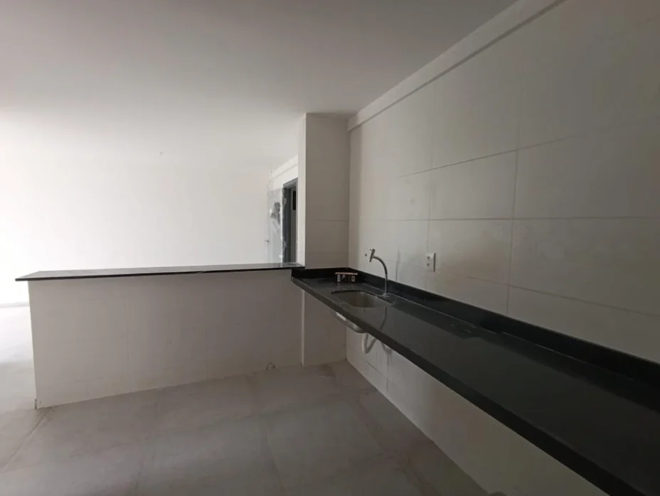 Apartamento em Intermares com 2 ou 3 Quarto sendo 1 Suíte, Elevador e Piscina