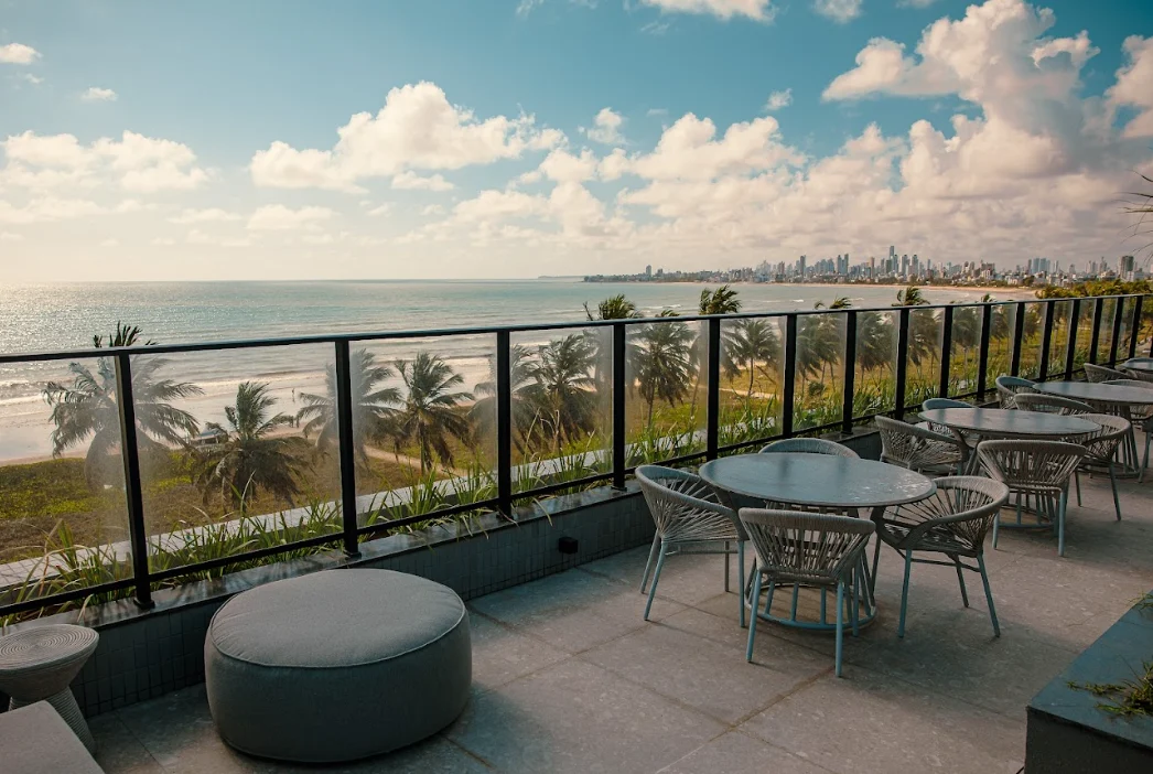 Últimas Unidades Beira-Mar de Intermares com 2 ou 3 Quartos, Elevador e Lazer