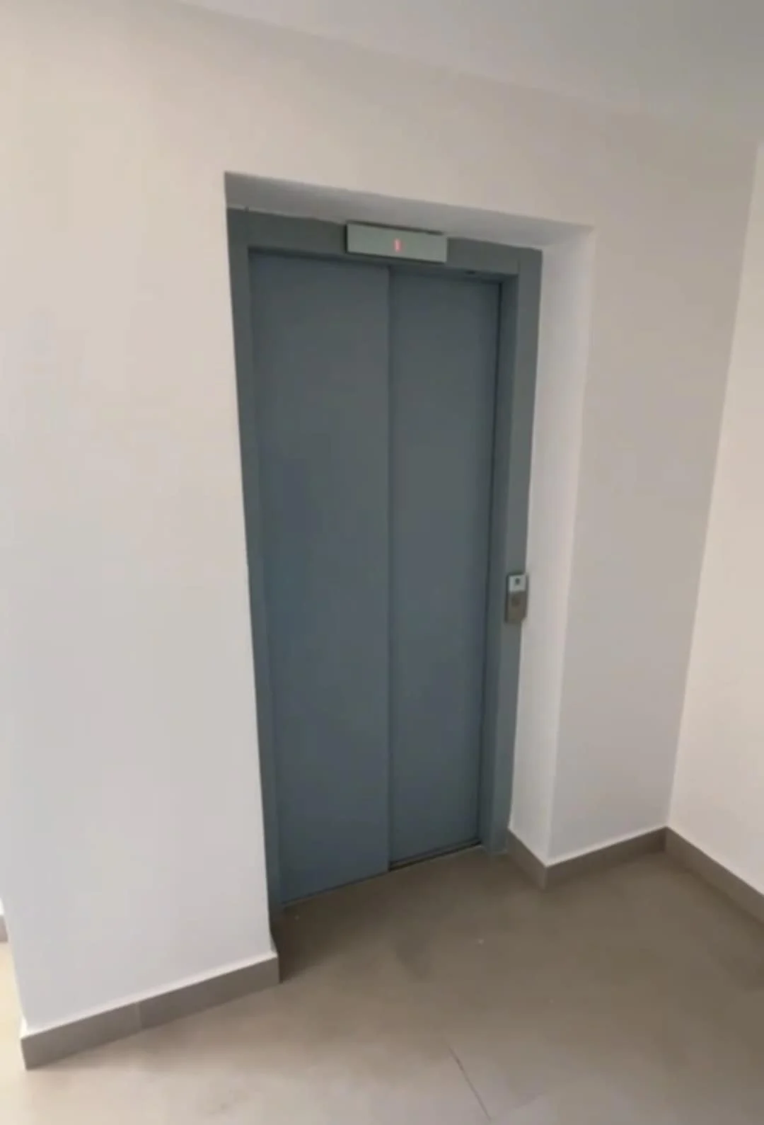 Apartamento em Ponta de Campina 2 ou 3 Quartos sendo 1 ou 2 Suítes, Elevador e Lazer