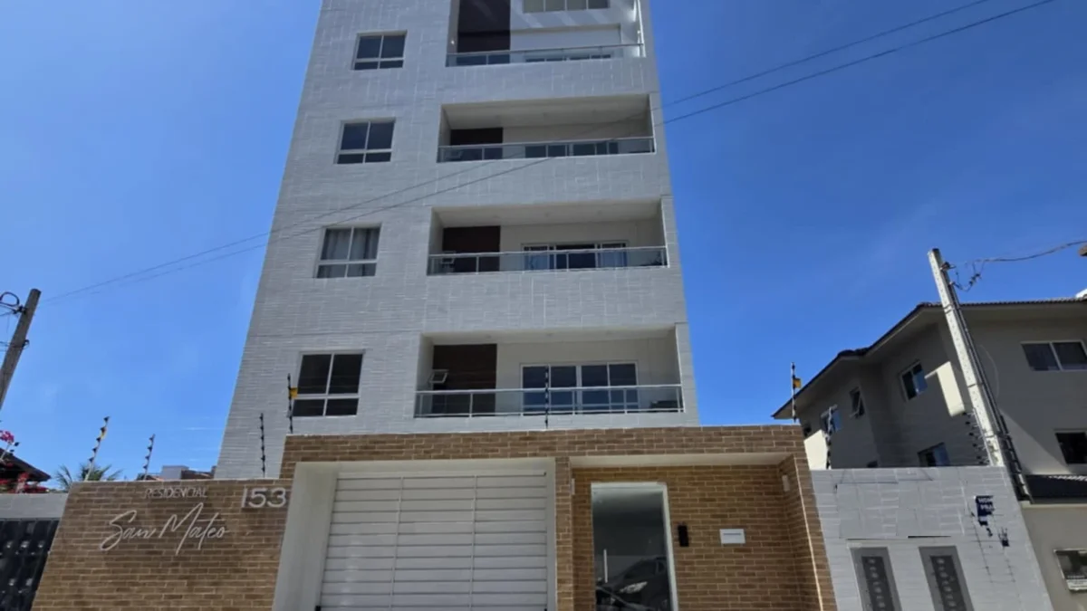 Apartamento ou Cobertura em Intermares 2 Quartos, Elevador e Lazer