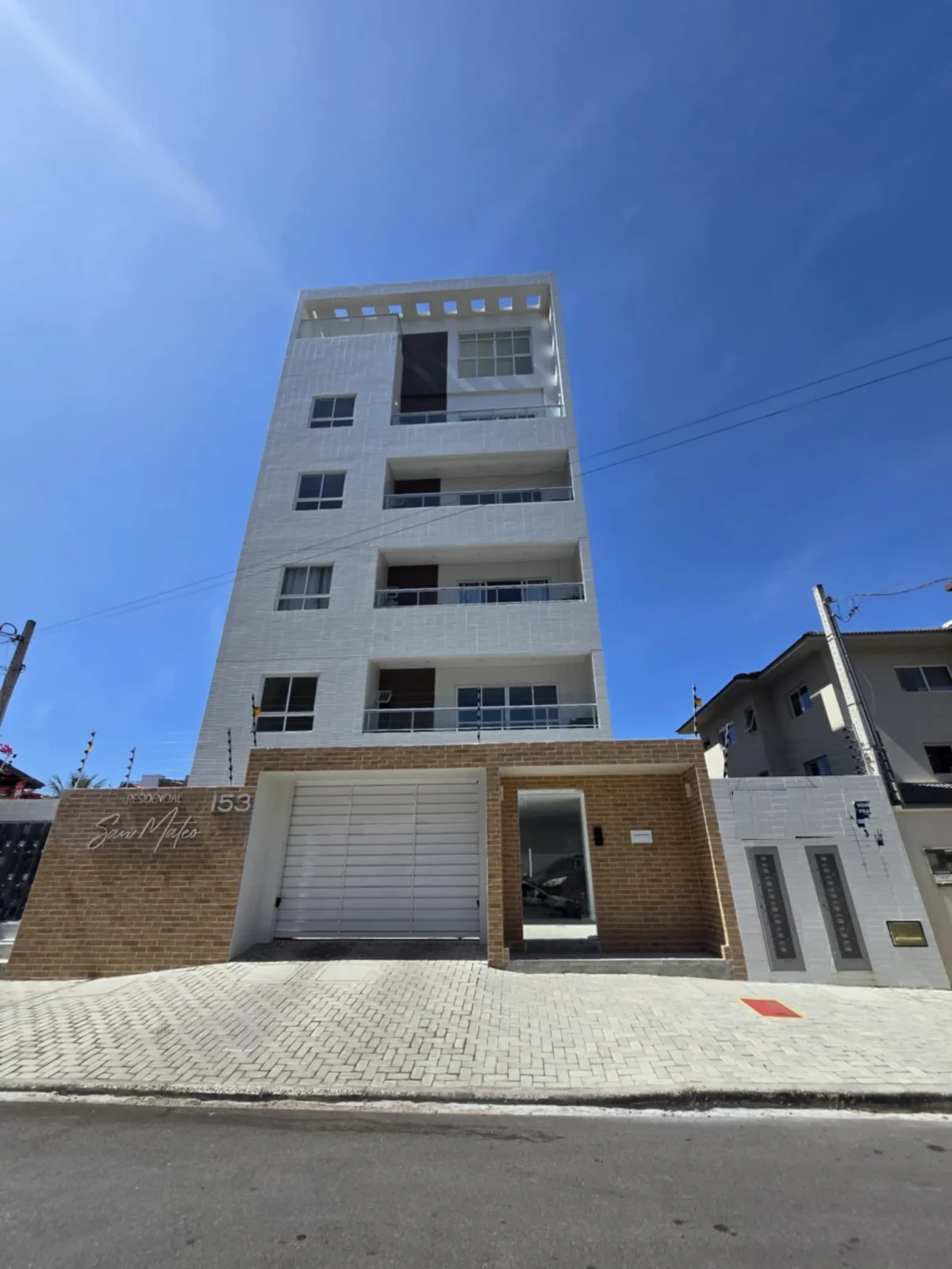 Apartamento ou Cobertura em Intermares 2 Quartos, Elevador e Lazer