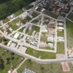 Excelente Casa em Condomínio em Bananeiras com 4 Suítes sendo 1 Reversível, Lazer