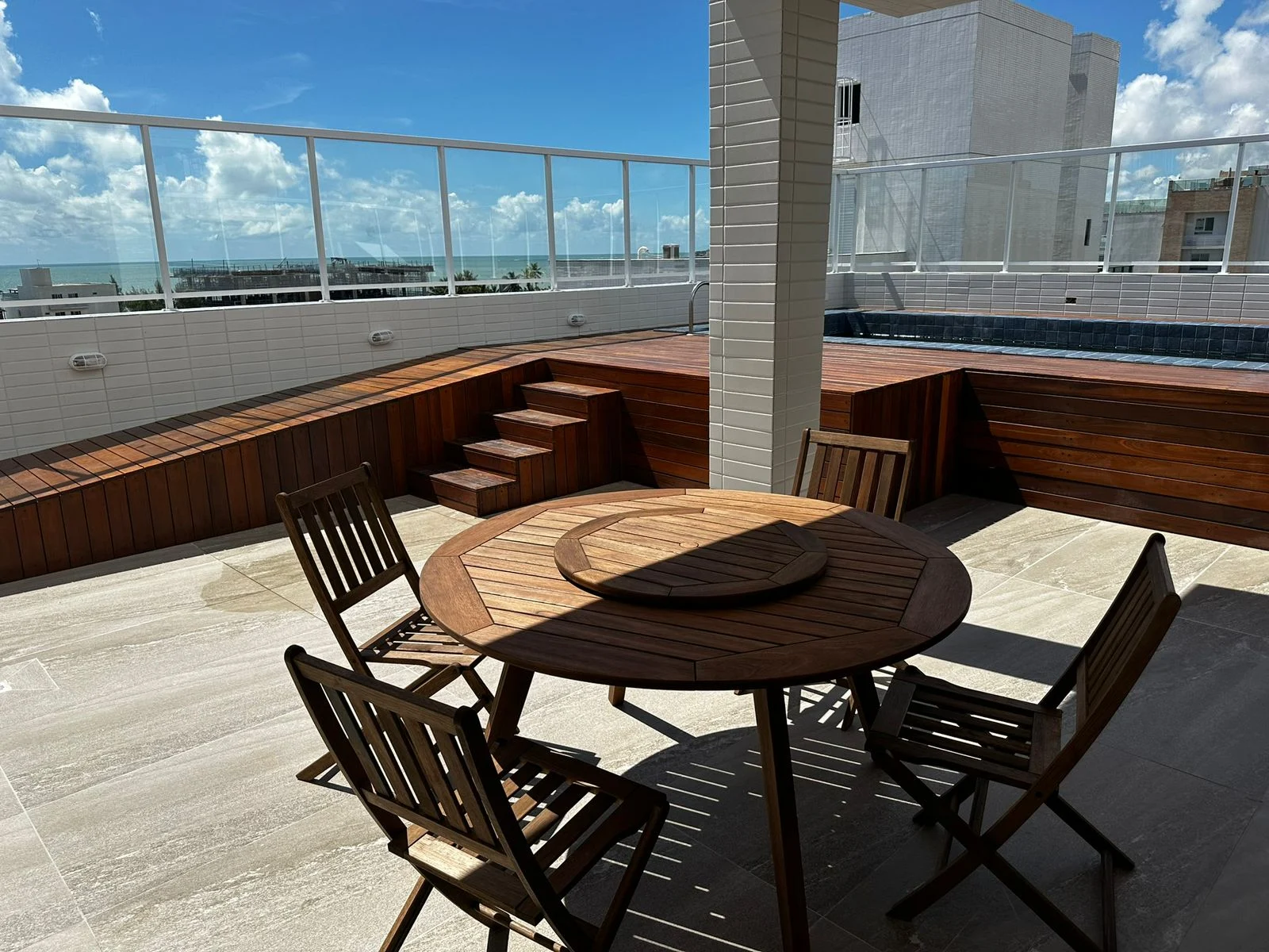 Apartamento ou Cobertura em Intermares 2 Quartos, Elevador e Lazer