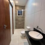 Excelente Casa em Condomínio em Bananeiras com 4 Suítes sendo 1 Reversível, Lazer