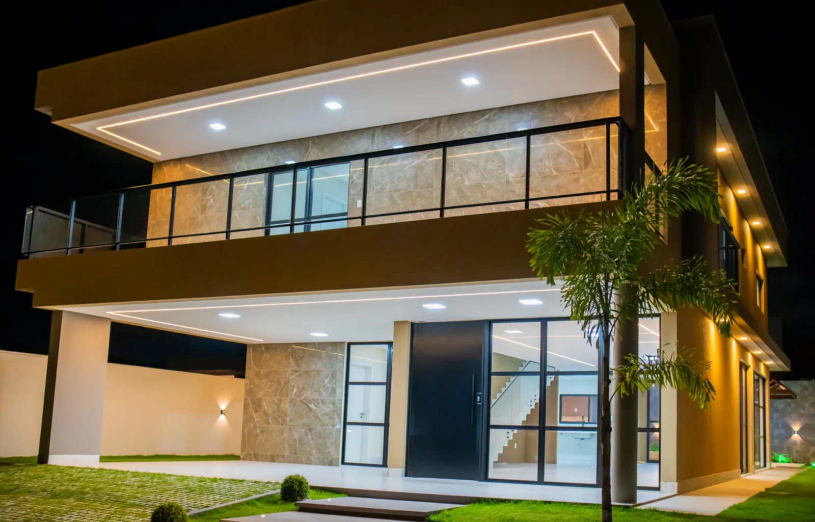 Casa de Alto Padrão no Condomínio Alphaville Paraíba com 5 Suítes sendo 1 Master com Closet, Piscina