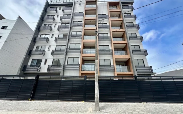Apartamento em Formosa/Cabedelo com 2 Quartos sendo 1 Suíte, Elevador e Piscina