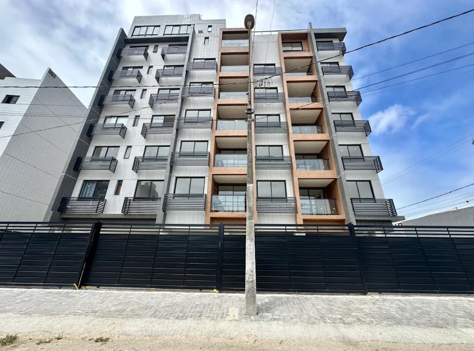 Apartamento em Formosa/Cabedelo com 2 Quartos sendo 1 Suíte, Elevador e Piscina