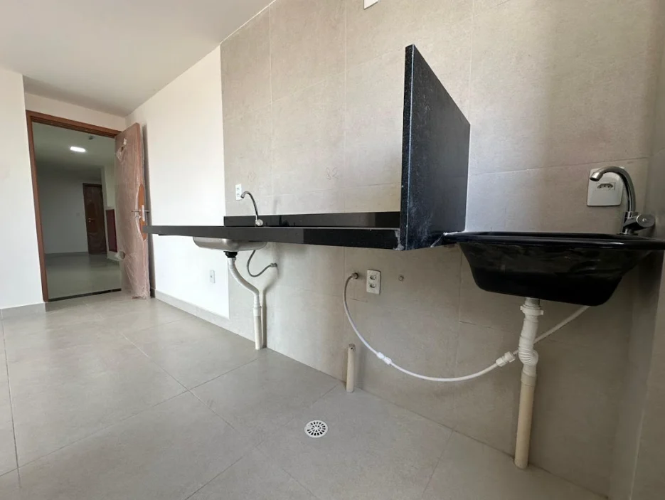 Apartamento em Formosa/Cabedelo com 2 Quartos sendo 1 Suíte, Elevador e Piscina