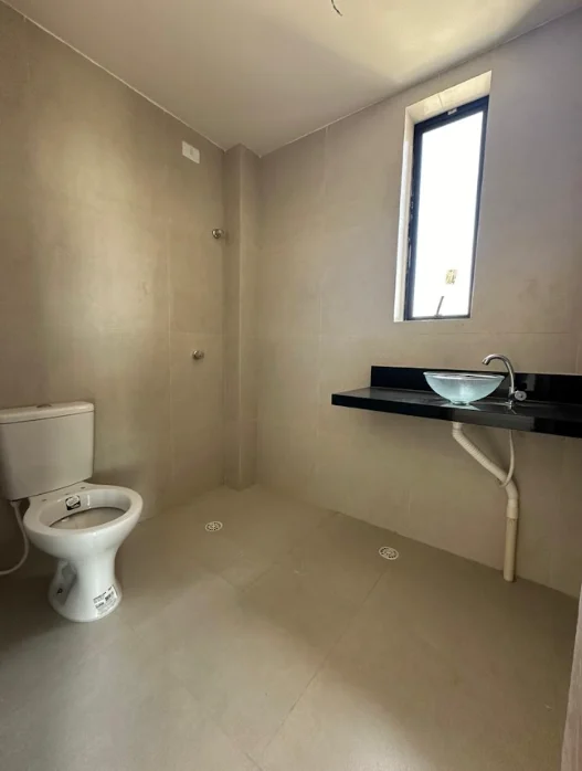 Apartamento em Formosa/Cabedelo com 2 Quartos sendo 1 Suíte, Elevador e Piscina