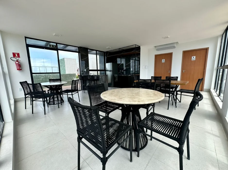 Apartamento em Formosa/Cabedelo com 2 Quartos sendo 1 Suíte, Elevador e Piscina