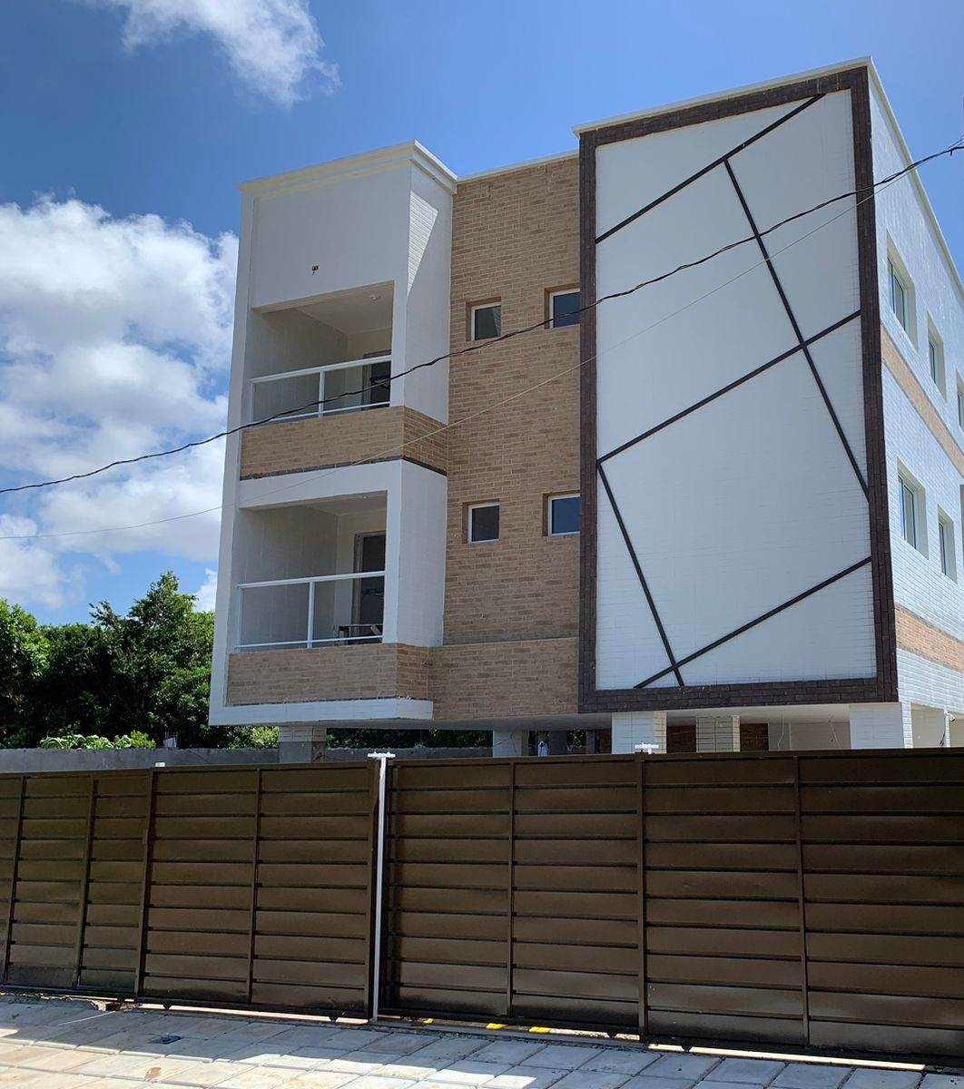 Apartamento em Quadramares/Portal do Sol com 3 Quartos sendo 1 Suíte