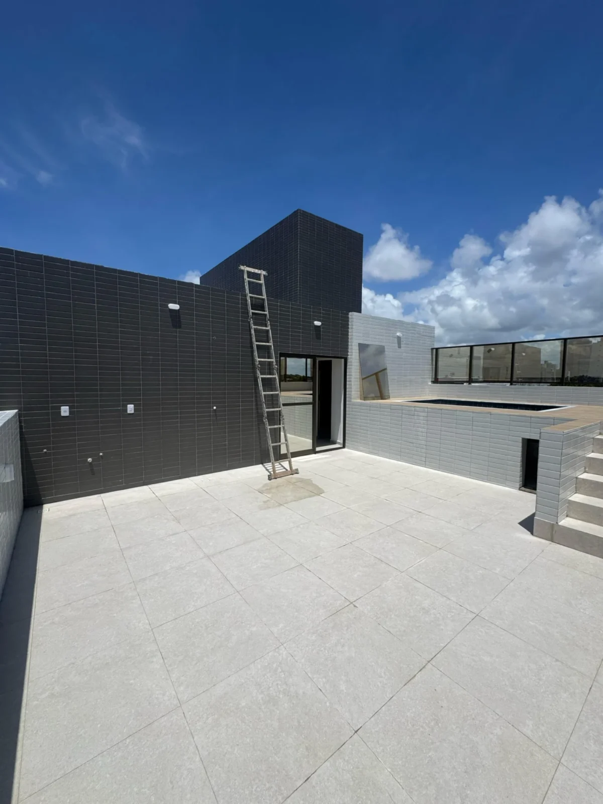 Apartamento no Bessa com 2 ou 3 Quartos, Opção de Térreo e Cobertura