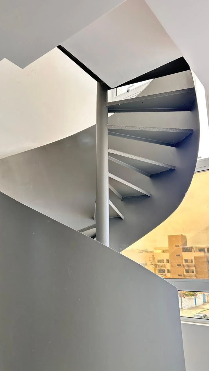 Cobertura 2 Quartos sendo 1 Suíte nos Bancários com Hidro, Elevador e Lazer