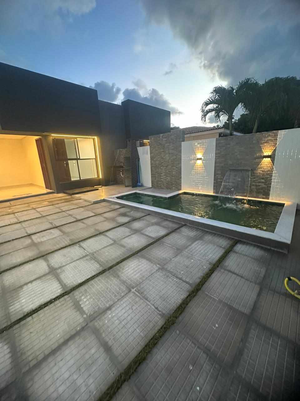 Casa Nova nos Bancários com 3 Quartos sendo 2 Suítes, Piscina