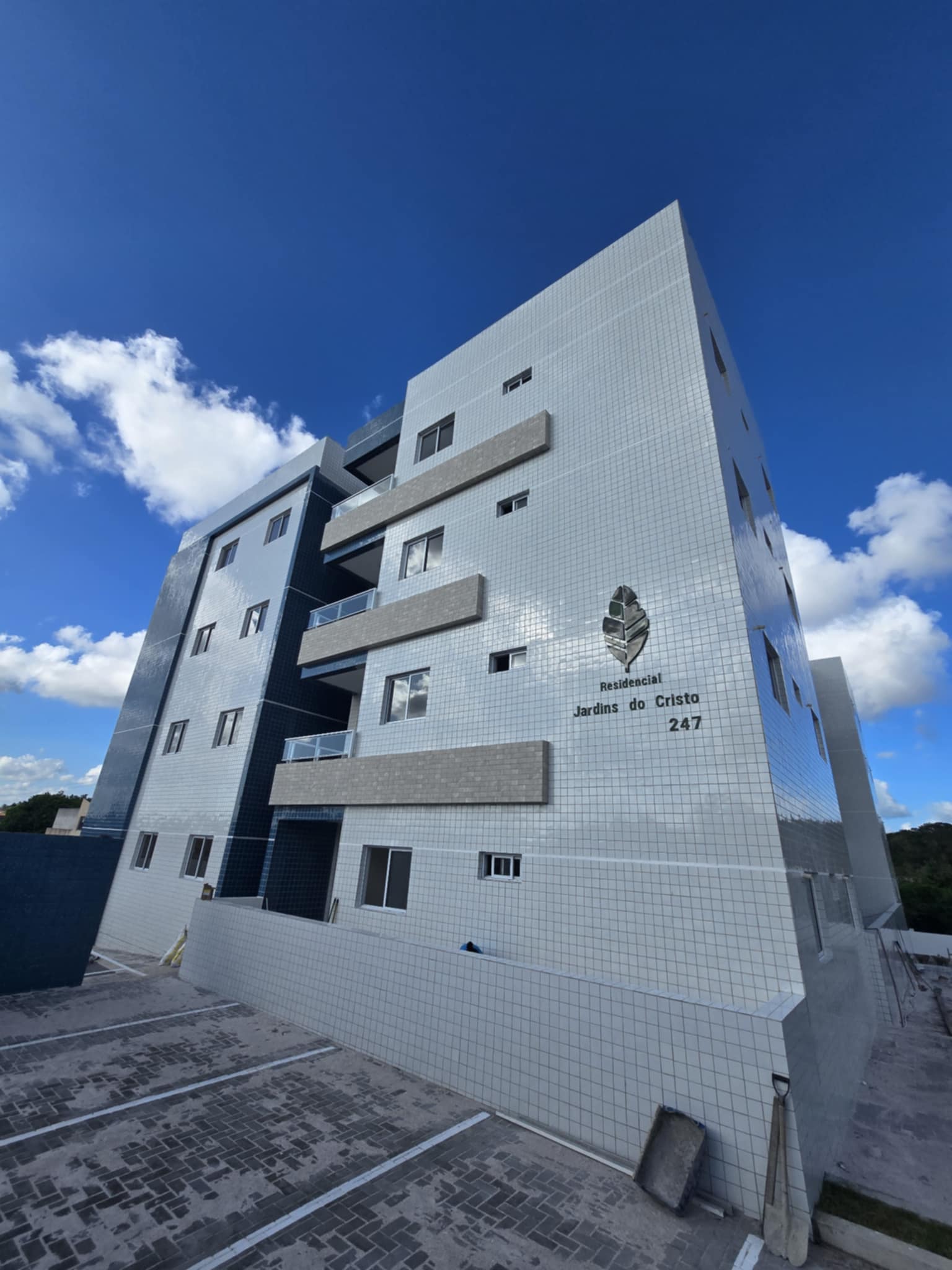 Apartamento no Cristo com 3 Quartos sendo 1 Suíte com Piscina