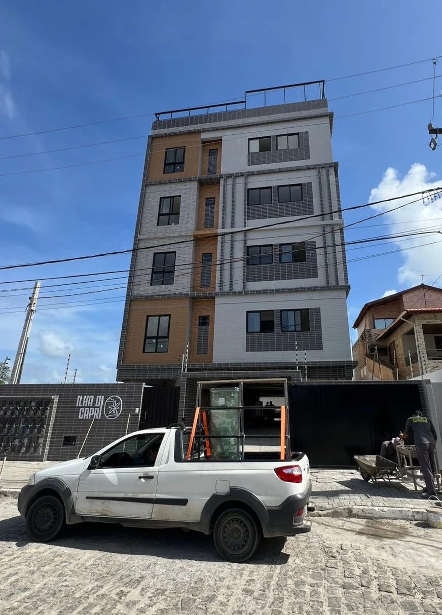 Apartamento em Intermares com 3 Quartos, Elevador e Lazer
