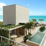 Apartamento Beira-mar em Intermares com 2 Suítes, Elevador e Lazer