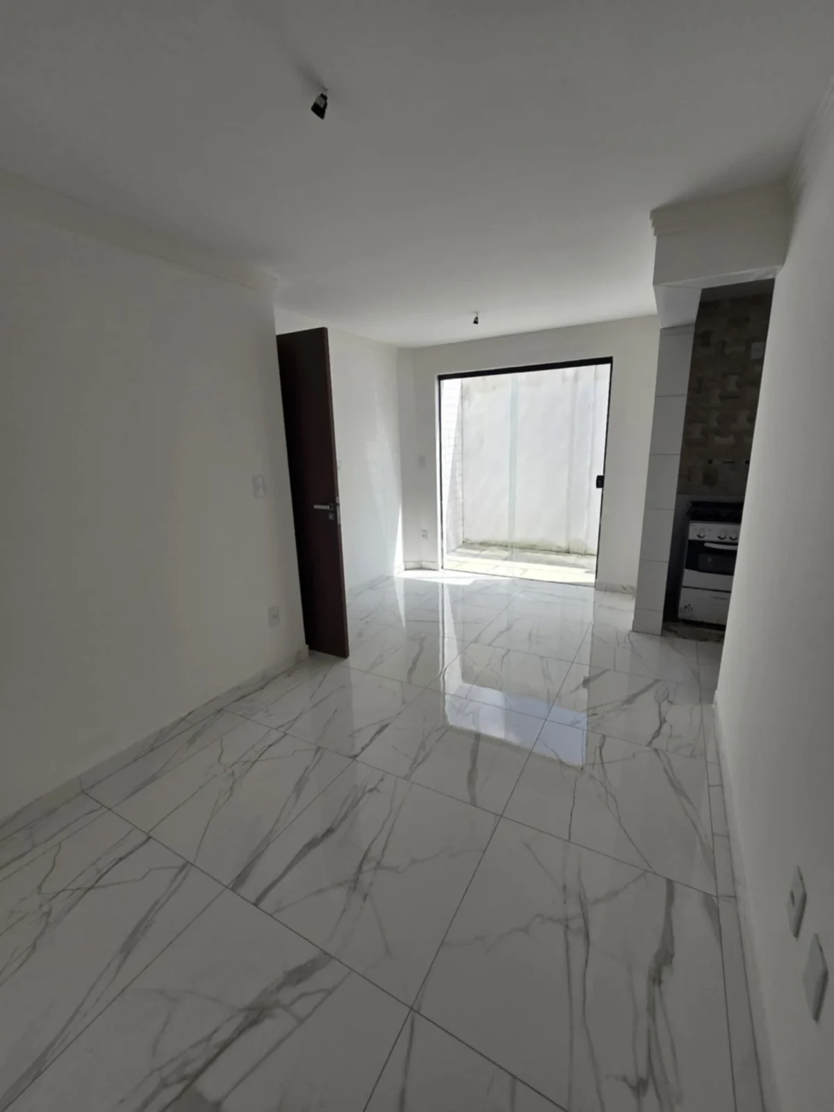 Apartamento Térreo e Cobertura no Cristo com 2  Quartos sendo 1 Suíte