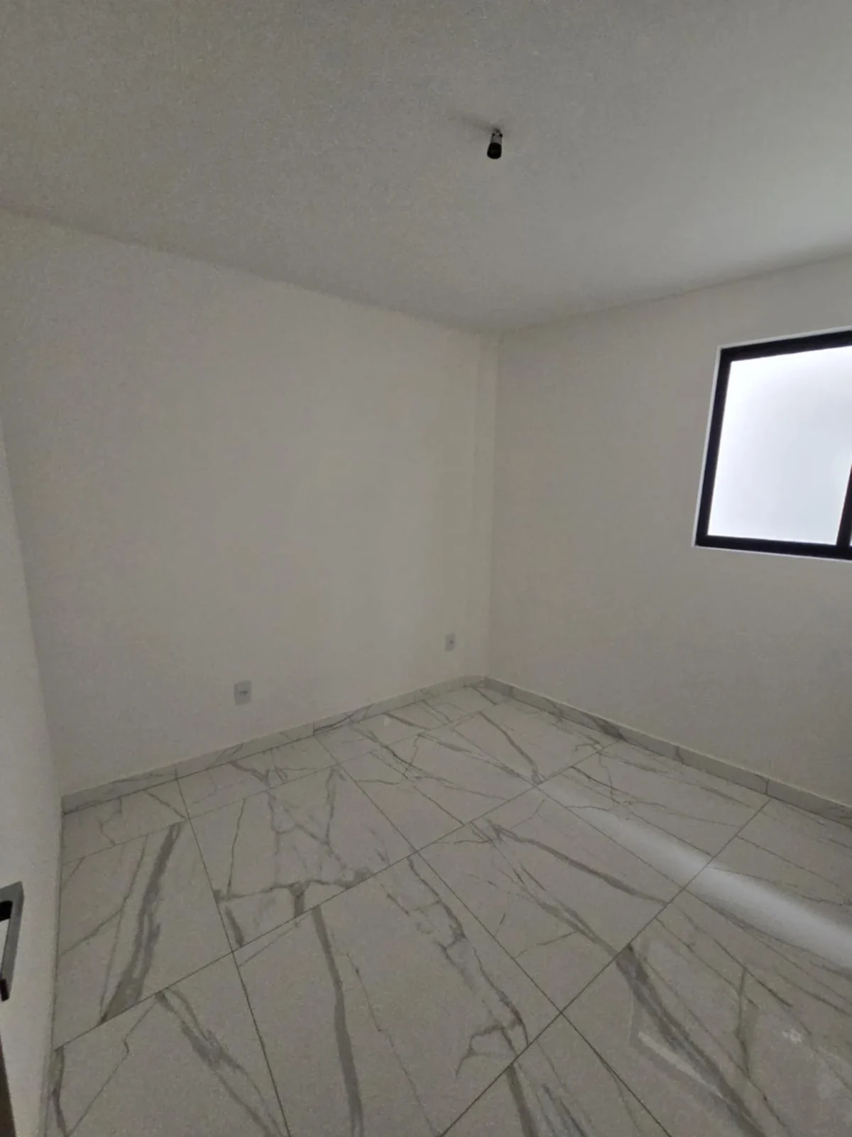 Apartamento Térreo e Cobertura no Cristo com 2  Quartos sendo 1 Suíte