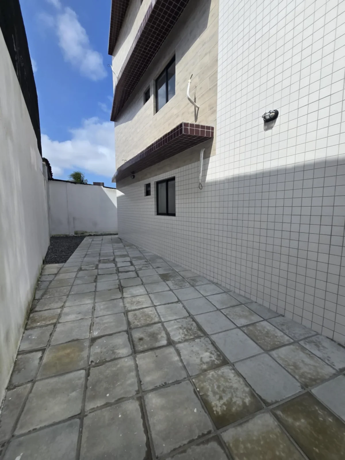 Apartamento Térreo e Cobertura no Cristo com 2  Quartos sendo 1 Suíte