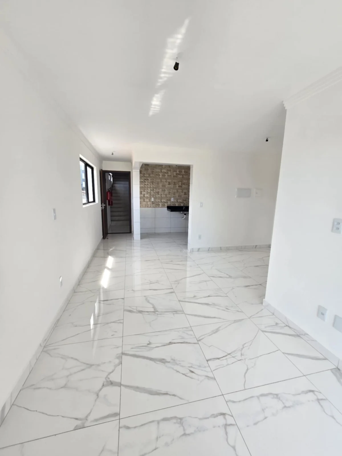 Apartamento Térreo e Cobertura no Cristo com 2  Quartos sendo 1 Suíte