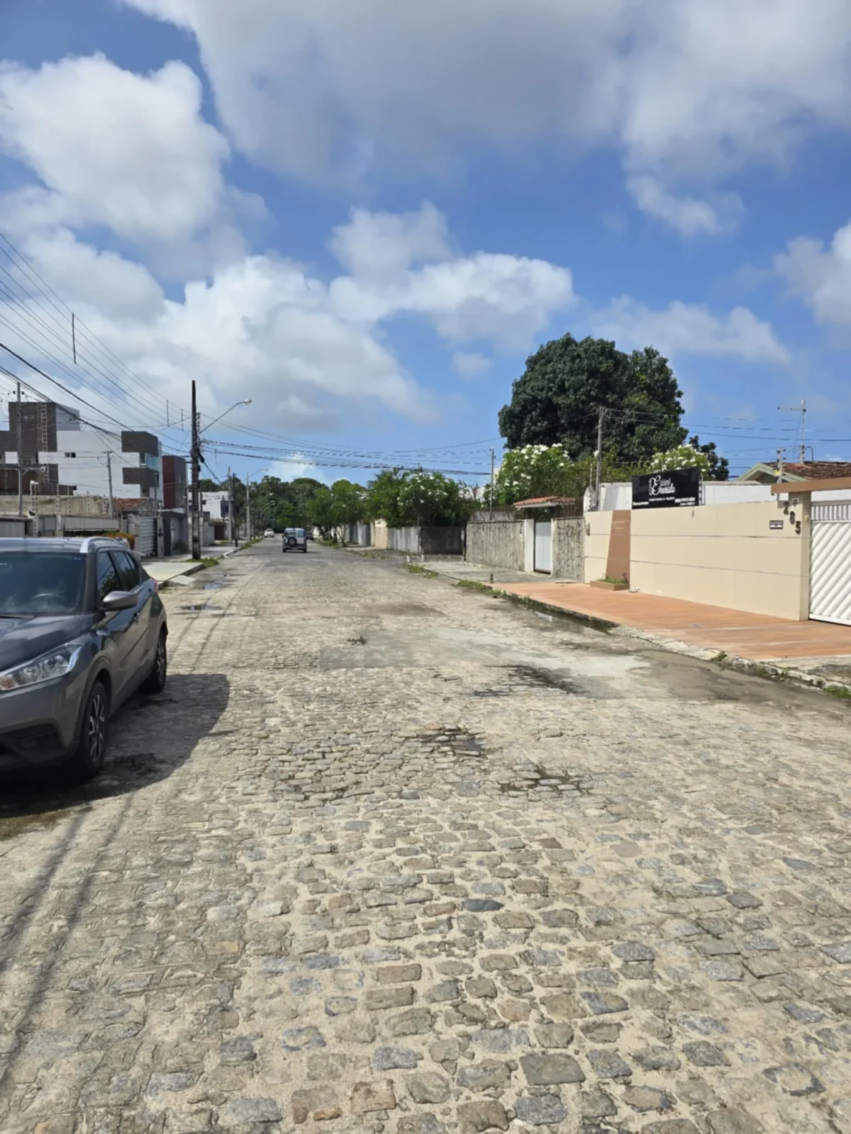 Apartamento Térreo e Cobertura no Cristo com 2  Quartos sendo 1 Suíte