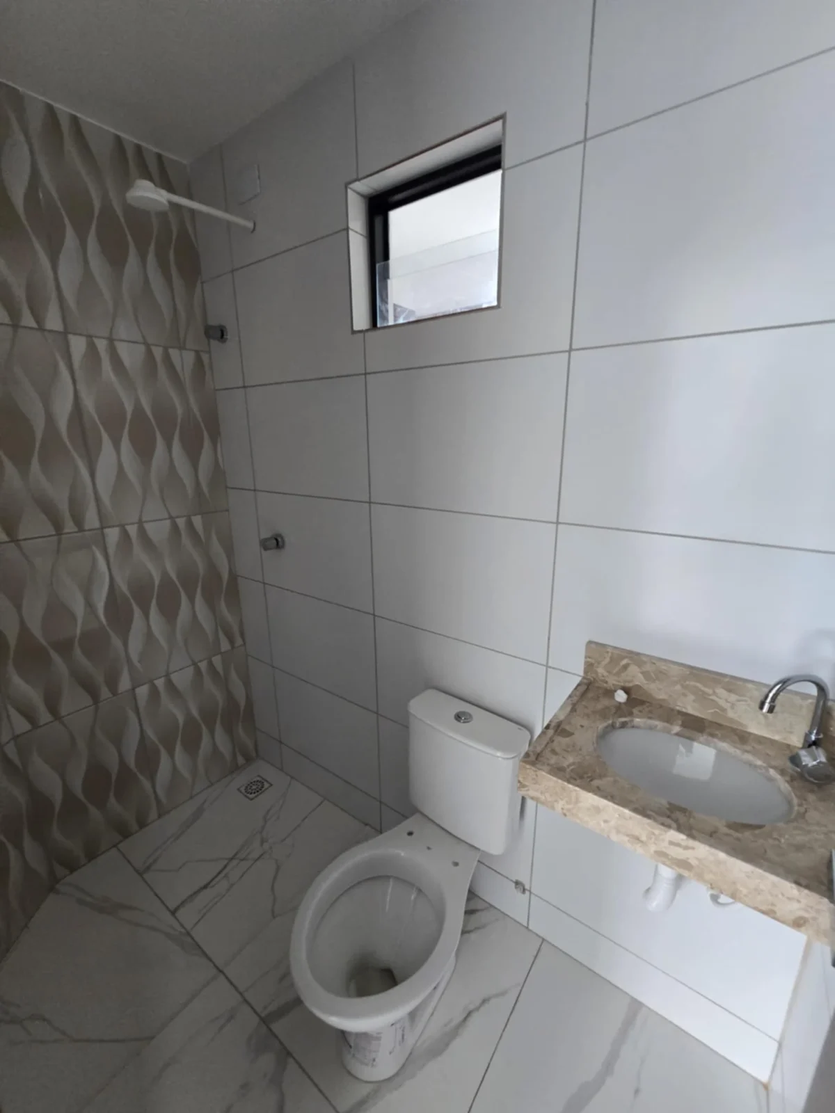 Apartamento Térreo e Cobertura no Cristo com 2  Quartos sendo 1 Suíte