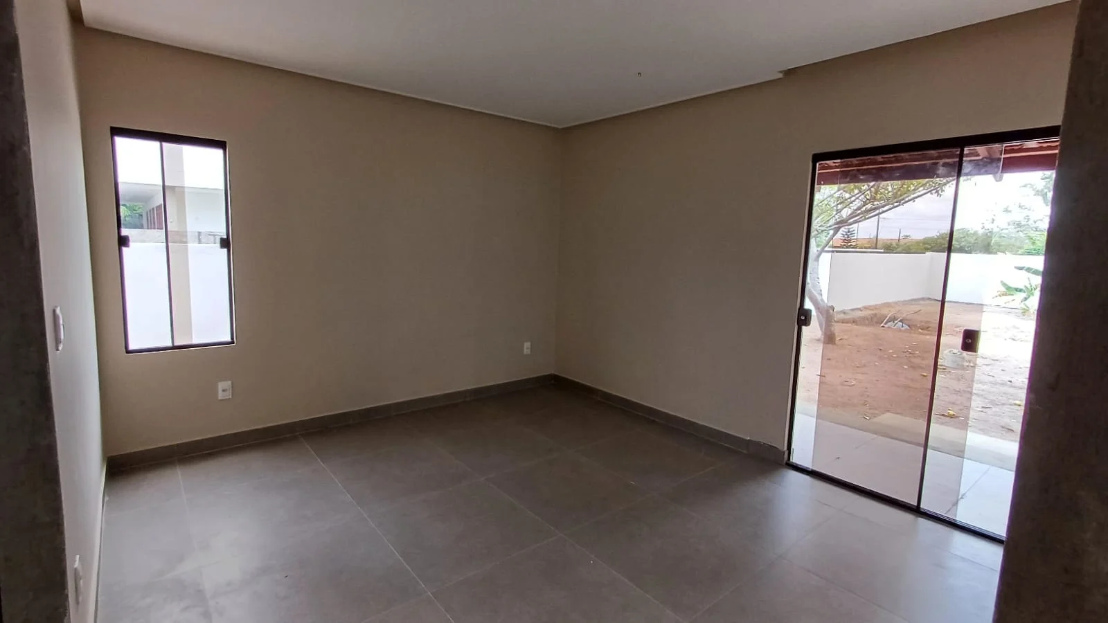 Casa no Condomínio Green Ville com 3 Quartos sendo 1 Suíte, Lazer Completo